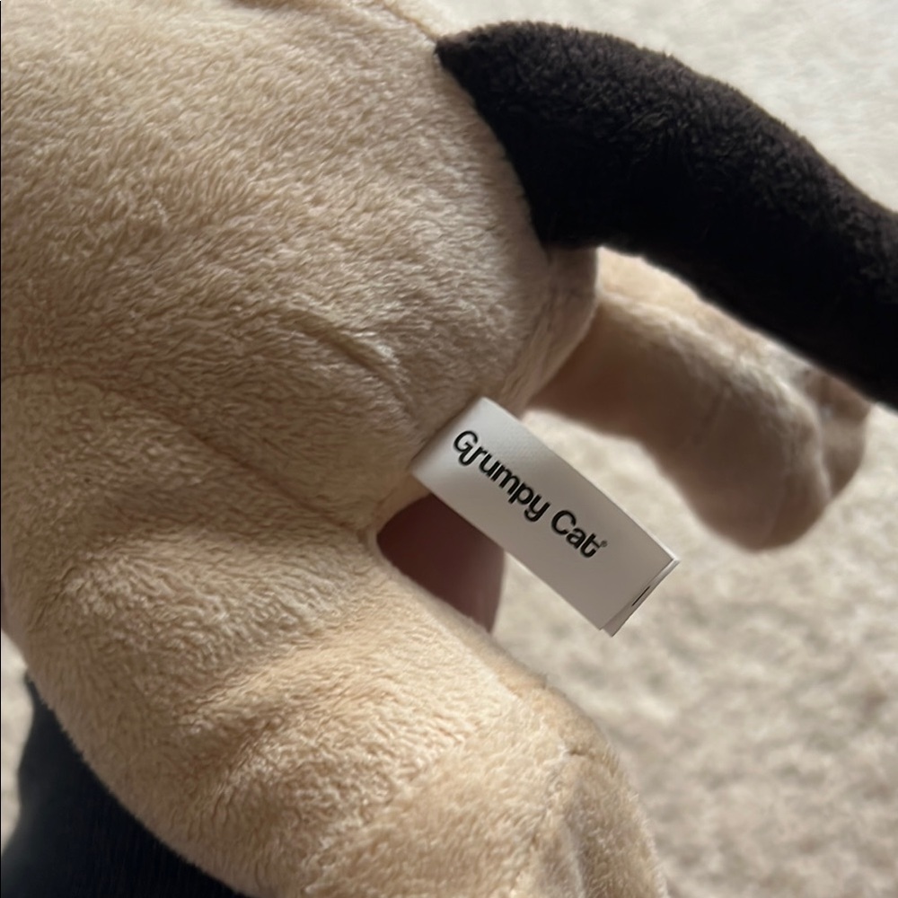 Grumpy Cat Plush Toy - Picture 5 of 6